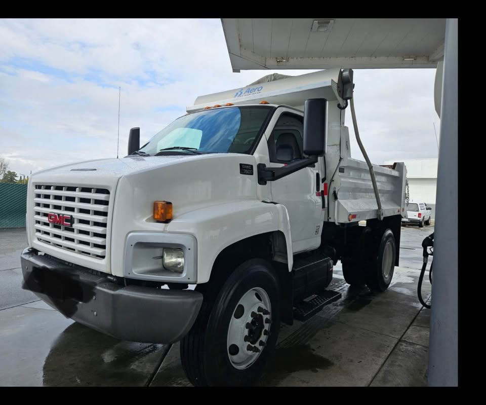 2008 GMC 7500 - Image 3